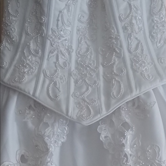 White Wedding Dress - Picture 5 of 10